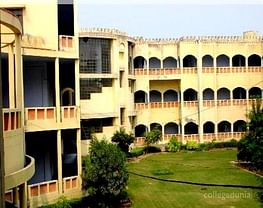 Agra College