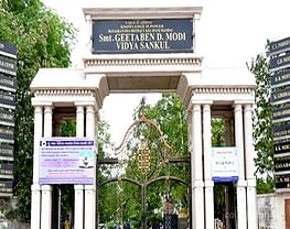 GD Modi Arts College
