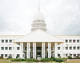 Aarupadai Veedu Medical College - [AVMC]