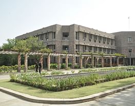 IIHMR University