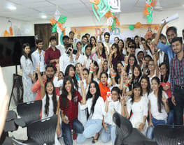 Design Solution Institute of Fashion Design - [DSIFD]