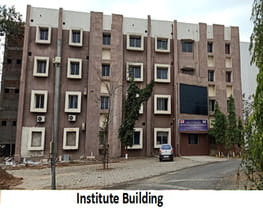 Adv. V.R. Manohar Institute of Diploma in Pharmacy