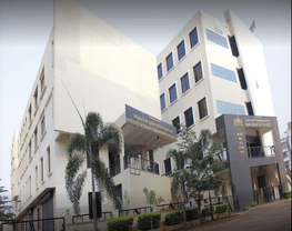 IBMR Business School Campus - powered by Sunstone’s Edge