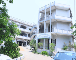 Nezamia Unani Medical College & Hospital