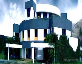 SAN International Business School