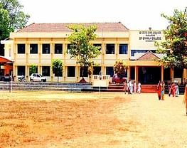 Sri Dhavala College
