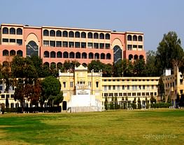 DAV College