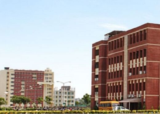 Amity University Greater Noida: Ranking, Courses, Fees, Cutoff ...