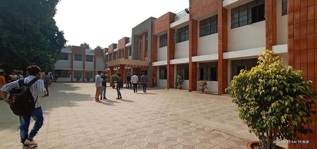 Iswar Saran Degree College - [ISDC], Allahabad, Uttar Pradesh ...