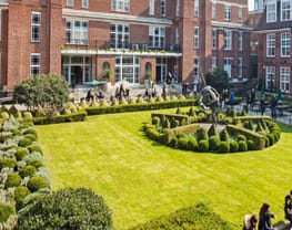 Regent's University London