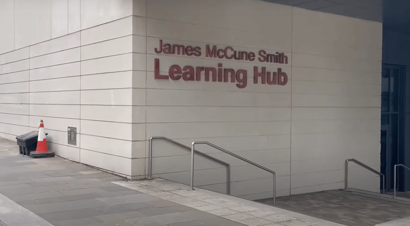 University of Glasgow Ranking, Fees, Courses, Scholarships, and Alumni