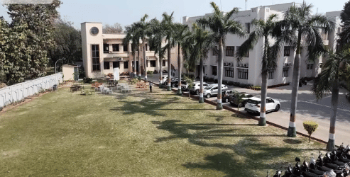 JIM LUCKNOW CAMPUS